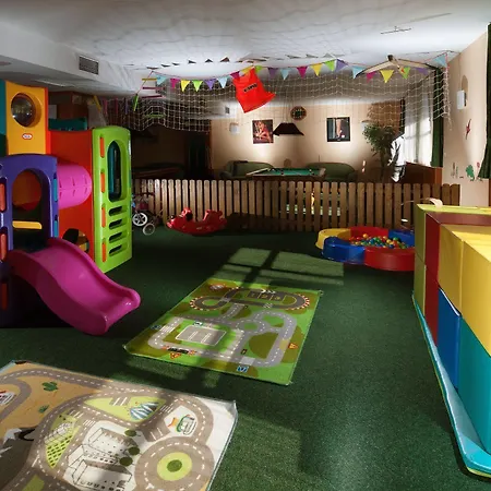 Hotel Vz Bedrichov 3*